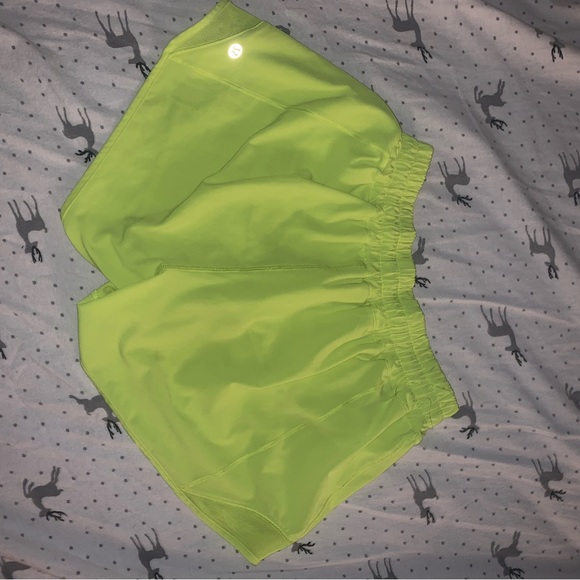 Lulu lemon hotty hot shorts - Picture 2 of 2